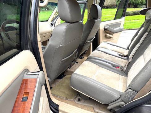Used 2006 Ford Explorer Eddie Bauer image 23