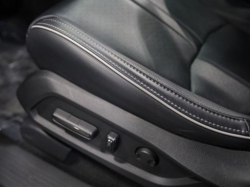 Used 2025 Honda Pilot Elite image 18