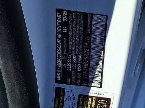 Used 2025 Mercedes-Benz C 300 4MATIC Sedan image 29