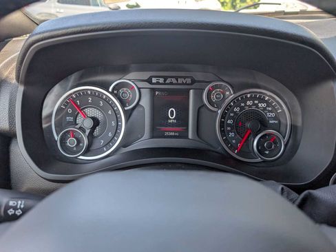 Used 2025 RAM 2500 Big Horn AWD/4WD image 18