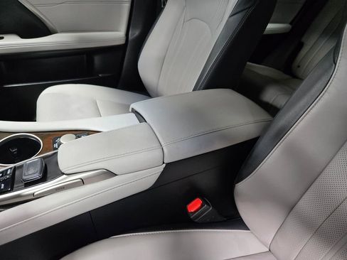 Used 2019 Lexus RX 350 AWD w/ Navigation Package image 30