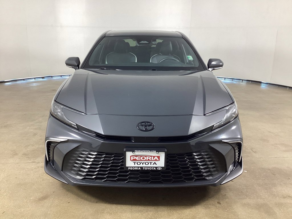 Used 2025 Toyota Camry SE w/ Convenience Package FWD image 2