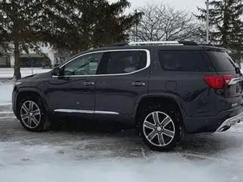 Used 2018 GMC Acadia Denali w/ Technology Package image 12