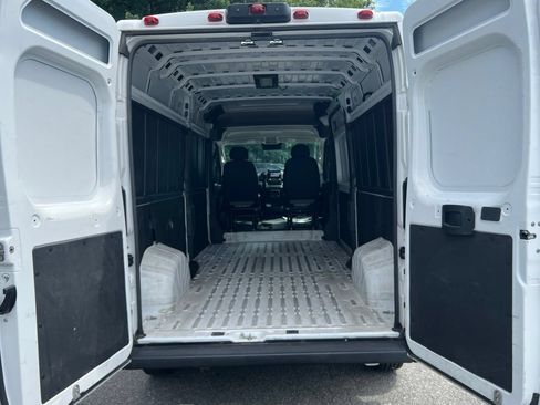 Used 2025 RAM ProMaster 2500 w/ Convenience Group FWD image 15