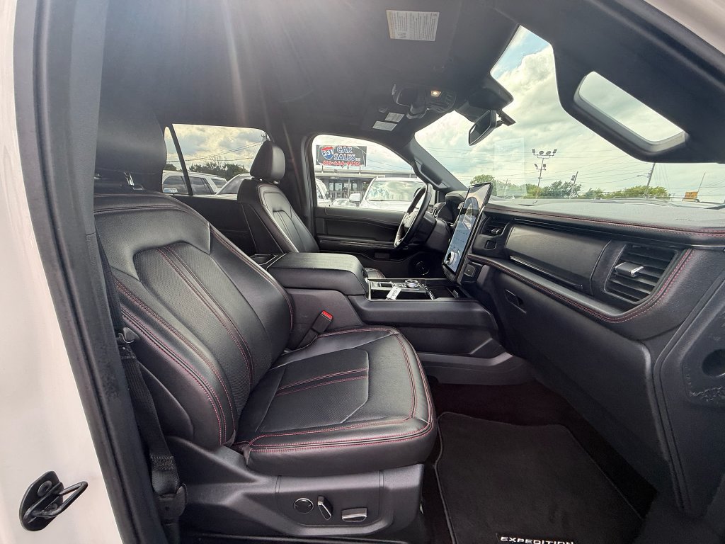 Used 2022 Ford Expedition Limited RWD image 25