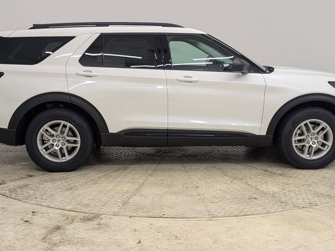 New 2026 Ford Explorer Active w/ Active Comfort Package image 7