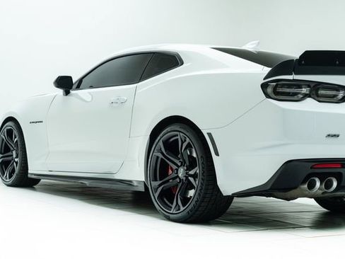 Used 2023 Chevrolet Camaro SS RWD image 19