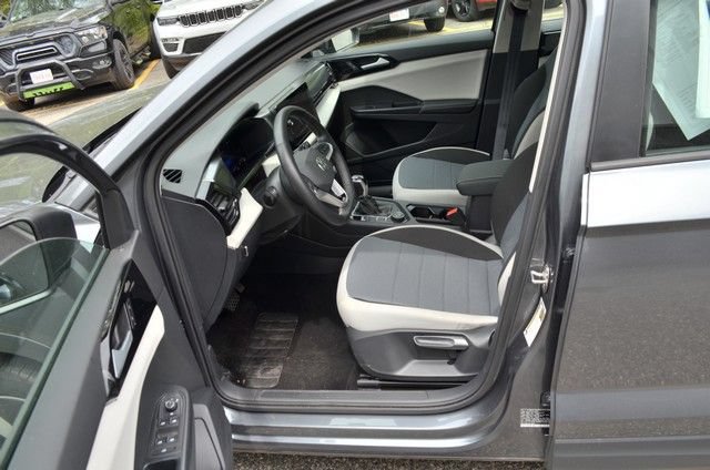 Used 2025 Volkswagen Taos S AWD/4WD image 17