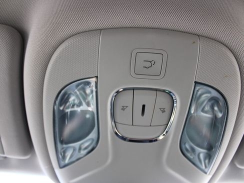 Used 2018 Jeep Compass Limited image 17