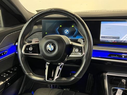 Used 2024 BMW 740i image 20