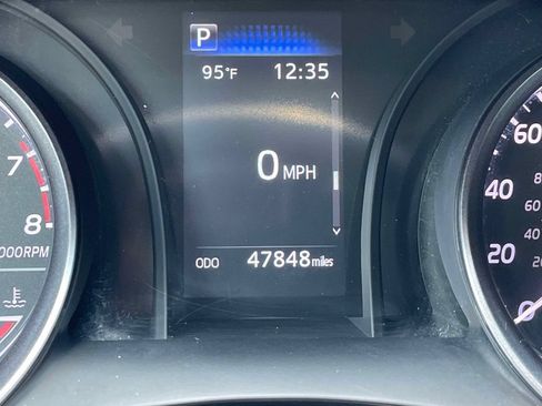 Used 2024 Toyota Camry SE FWD image 19