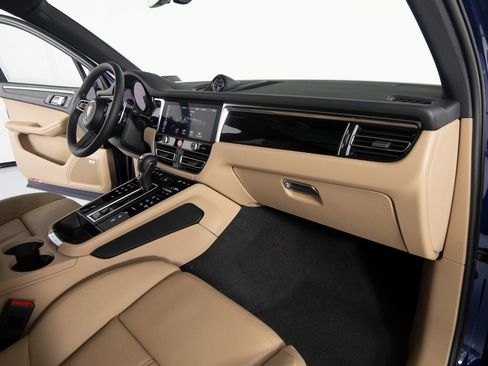 New 2026 Porsche Macan image 27