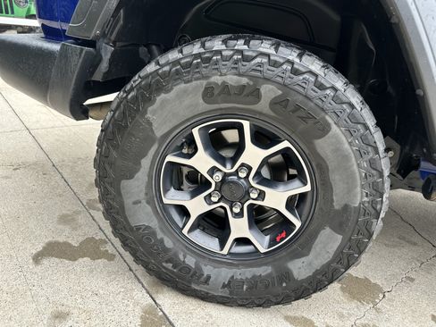 Used 2018 Jeep Wrangler Unlimited Sport S AWD/4WD image 6