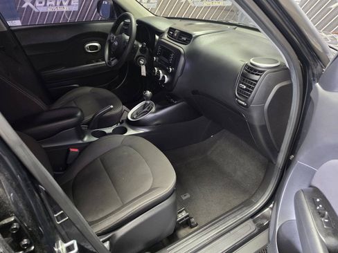 Used 2016 Kia Soul FWD image 25