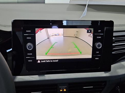 New 2026 Volkswagen Jetta SE FWD image 19