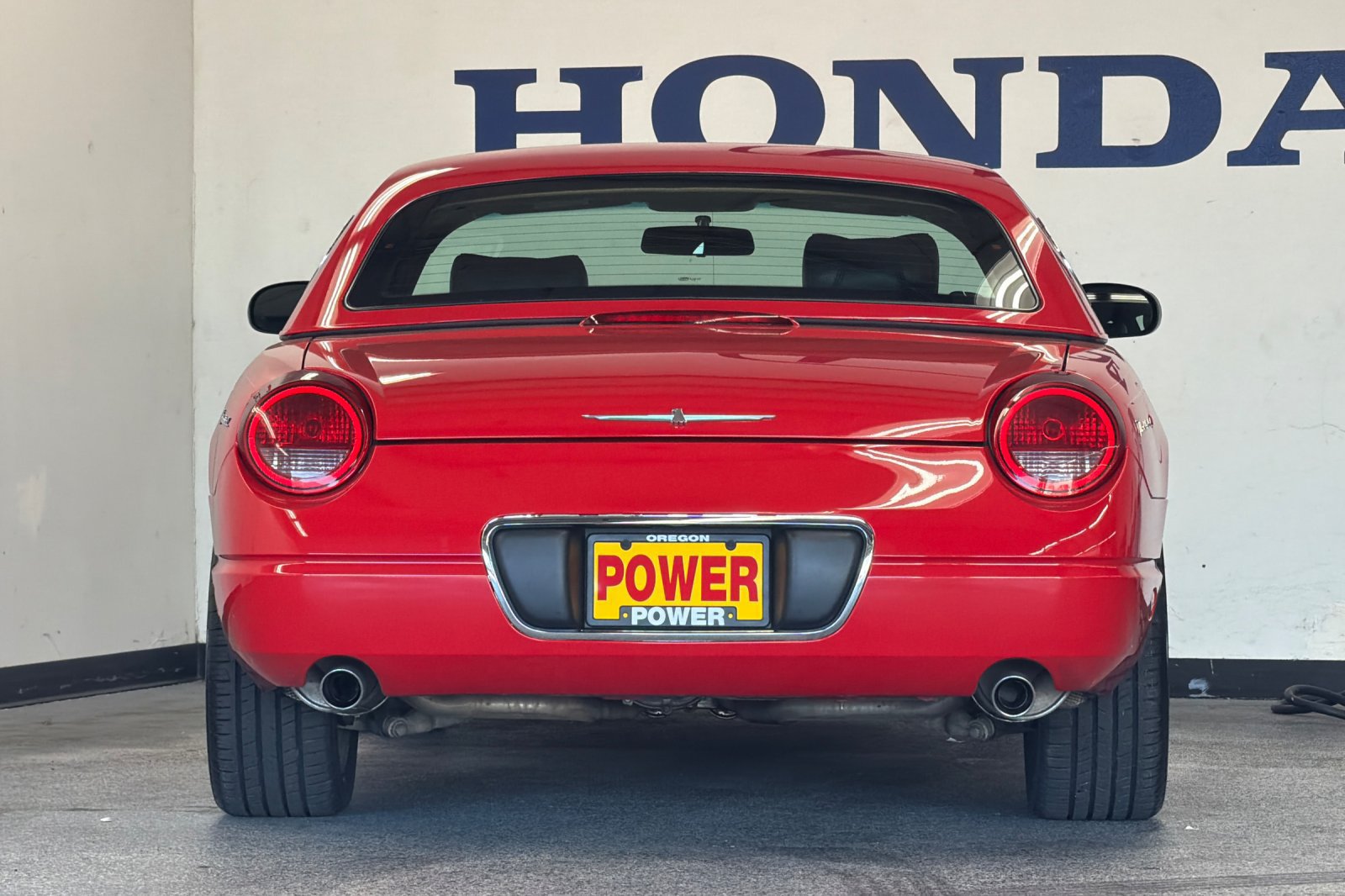 Used 2005 Ford Thunderbird RWD image 4