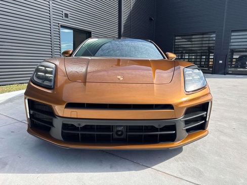 Certified 2024 Porsche Panamera 4 w/ Premium Package image 6