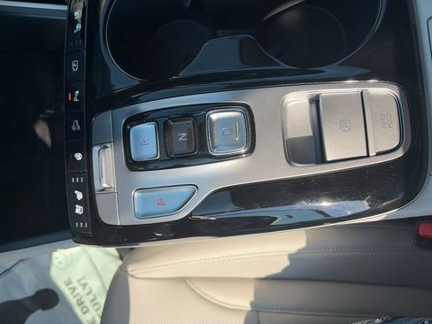 Used 2024 Hyundai Tucson Limited AWD/4WD image 19