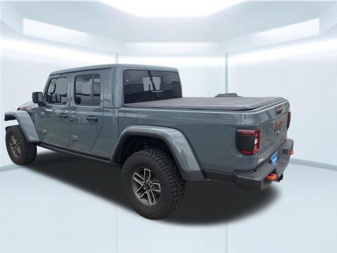 Used 2025 Jeep Gladiator Mojave w/ Convenience Group AWD/4WD image 14