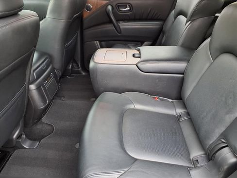 Used 2023 Nissan Armada SL w/ Captain's Chairs Package image 11