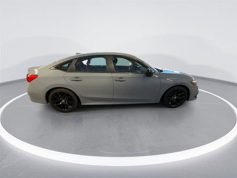 Used 2023 Honda Civic Sport image 9