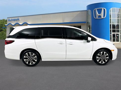New 2026 Honda Odyssey Elite image 6