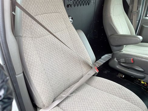 Used 2023 GMC Savana 3500 Extended w/ Driver Convenience Package image 26