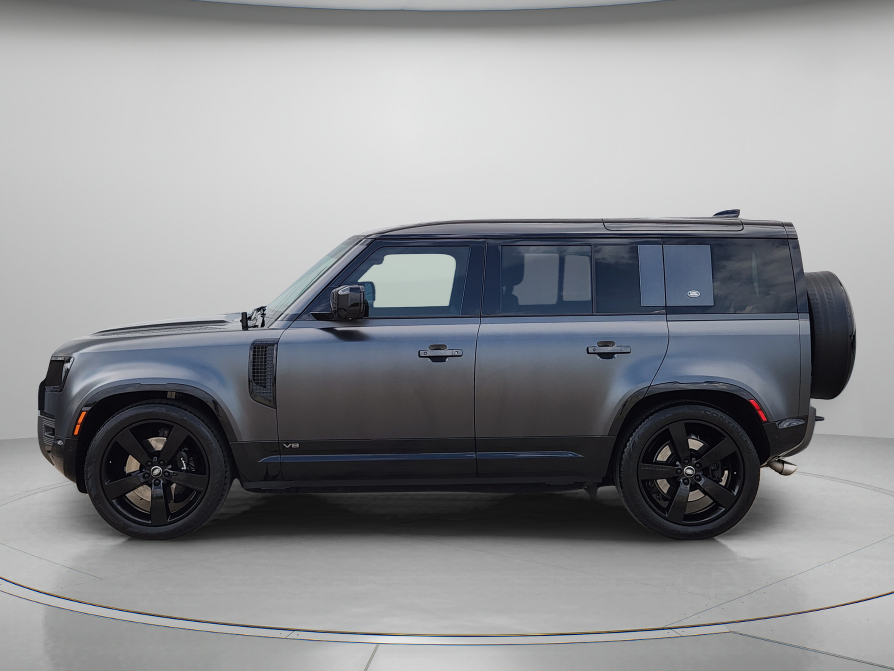 Used 2023 Land Rover Defender 110 Carpathian Edition AWD/4WD image 2