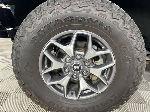 Used 2021 Ford Bronco Badlands image 10