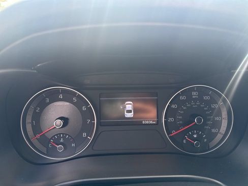 Used 2023 Kia Forte LXS FWD image 4