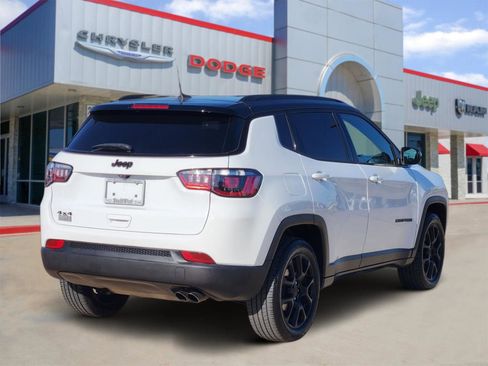 Used 2022 Jeep Compass Altitude w/ Convenience Group image 5