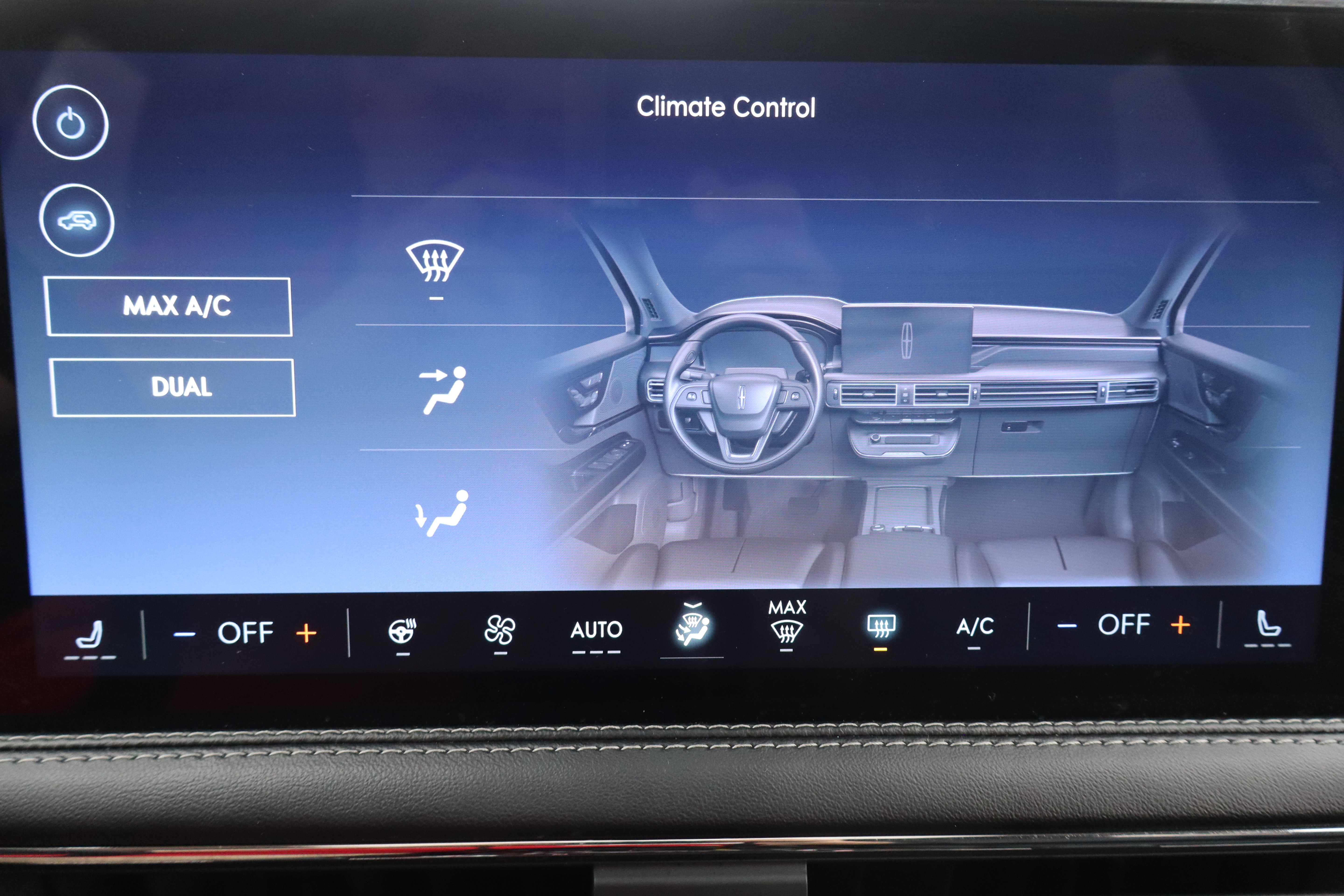 Used 2024 Lincoln Corsair AWD w/ Equipment Group 101A image 21