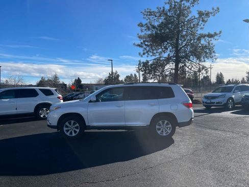 Used 2013 Toyota Highlander SE image 5