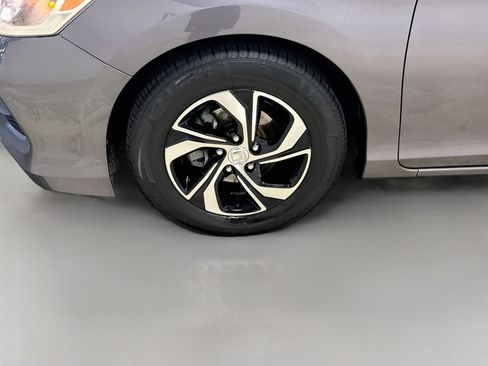 Used 2016 Honda Accord LX image 27