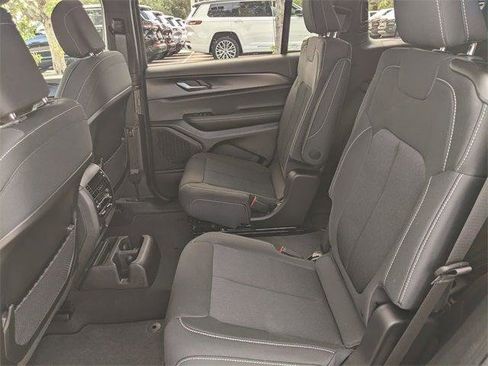 Certified 2025 Jeep Grand Cherokee L Laredo RWD image 11