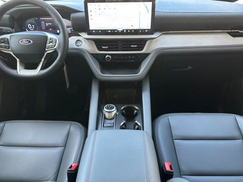 New 2026 Ford Explorer Active w/ Active Comfort Package RWD image 13