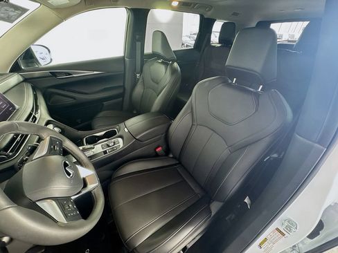 Certified 2026 INFINITI QX60 Pure w/ Cargo Package FWD image 21