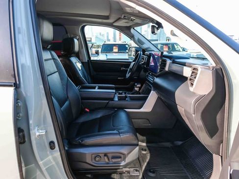 Used 2024 Toyota Tundra Limited AWD/4WD image 17
