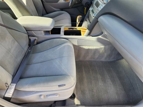 Used 2007 Toyota Camry XLE image 15