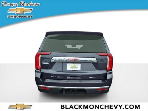 Used 2023 GMC Yukon XL SLT w/ SLT Luxury Package AWD/4WD image 4