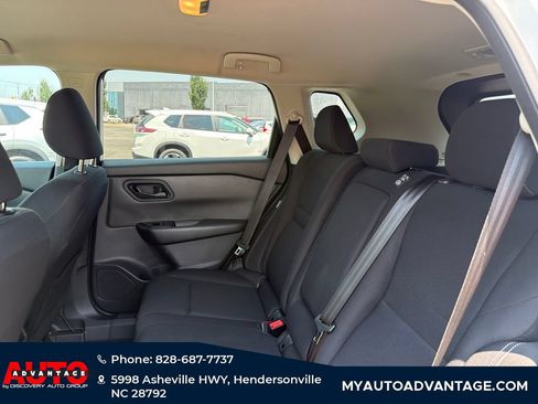 Used 2024 Nissan Rogue S FWD image 25