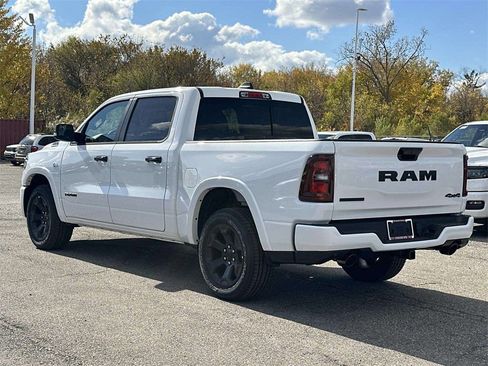 New 2026 RAM 1500 4x4 Crew Cab image 4
