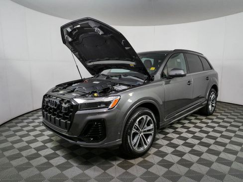 Used 2026 Audi Q7 3.0T Premium w/ Convenience Plus Package AWD/4WD image 36