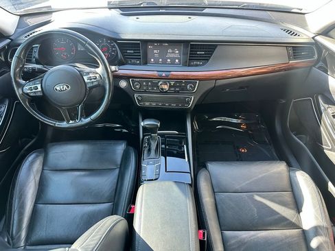 Used 2017 Kia Cadenza Premium image 20