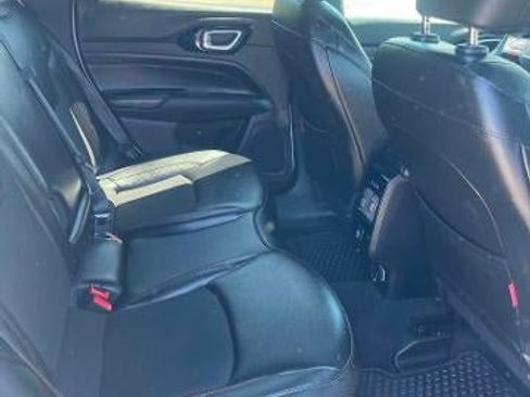 Used 2025 Jeep Compass Trailhawk AWD/4WD image 10