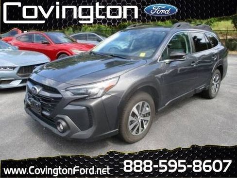 Used 2024 Subaru Outback Premium image 1