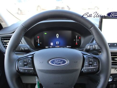 New 2025 Ford Escape SE image 15