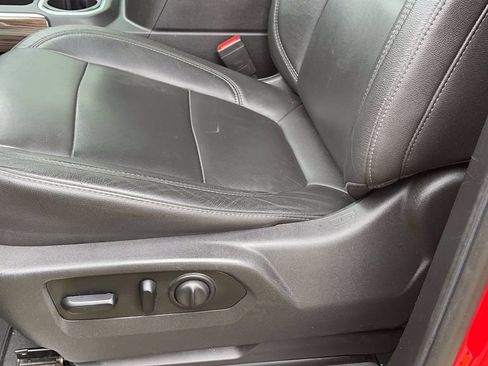 Used 2019 Chevrolet Silverado 1500 LT Trail Boss image 19