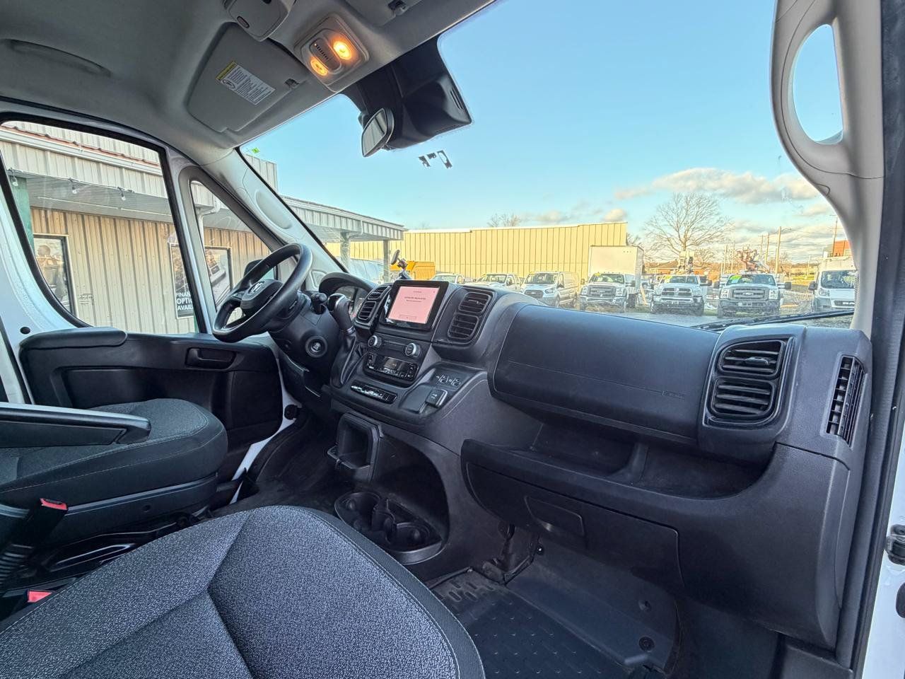 Used 2022 RAM ProMaster 2500 FWD image 12