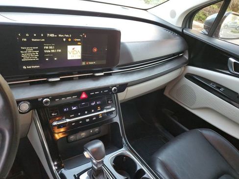 Used 2023 Kia Carnival SX image 26